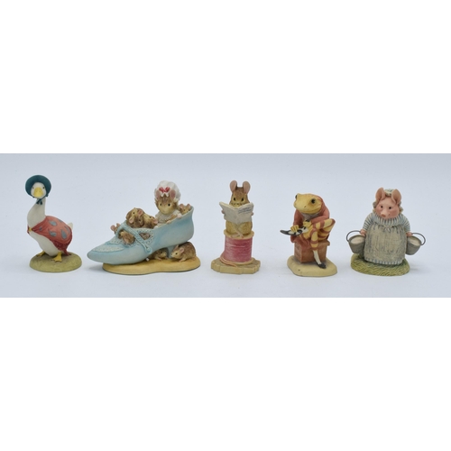 279 - Frederick Warne & Co The World of Beatrix Potter figures to include Old Woman in a Shoe, Aunt Pettit... 