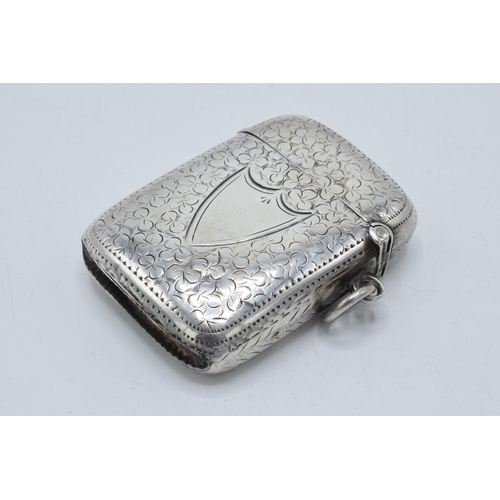 331 - Silver vesta case with vacant cartouche, Birmingham 1903. 26.6 grams.