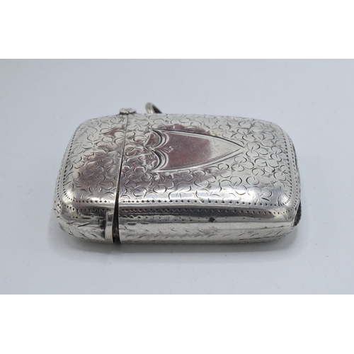 331 - Silver vesta case with vacant cartouche, Birmingham 1903. 26.6 grams.