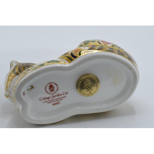 79 - Royal Crown Derby paperweight Cottage Garden Cat. First quality with gold stopper.