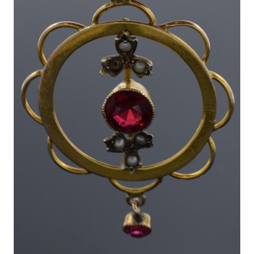 510 - Edwardian 9ct gold garnet and pearl pendant, 2.0 grams. 1 pearl missing.