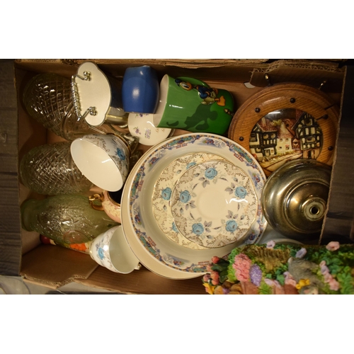 4 - A mixed collection of items to include pottery, tea ware, figures, modern mantle clock etc (Qty). Co... 
