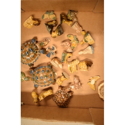 186 - A collection of Wade Whimsies to include various animals etc and tortoise trinkets plus other bits (... 