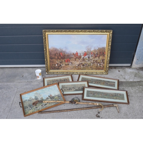 288 - Hunting interest: a collection of hunting interest items to include framed prints, one in gilt-style... 