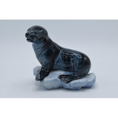 60 - Wade blow up black seal on iceberg base, 12cm tall.