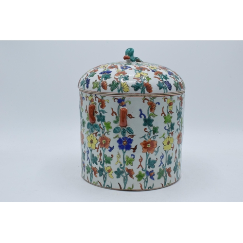 68 - A late 19th / early 20th century large Chinese Republic period lidded jar with enamelled decoration ... 