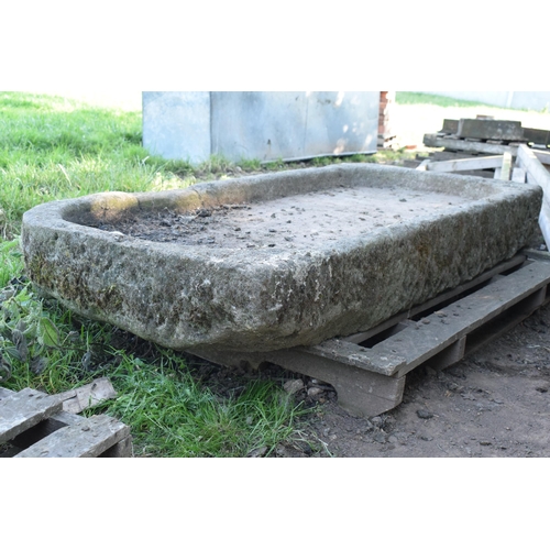 322 - A large 19th century sandstone salting trough / shallow sink with two rounded corners. Approximately... 