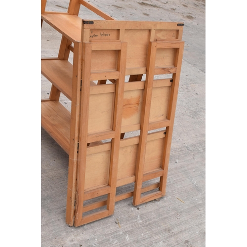 337 - A set of wooden collapsible / folding shelves, suitable for antiques fairs, car boots and markets et... 