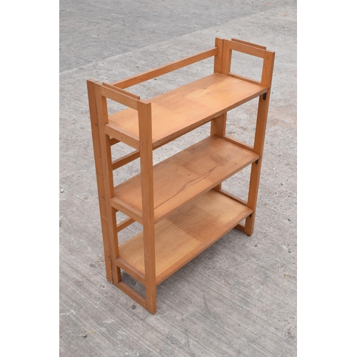 338 - A set of wooden collapsible / folding shelves, suitable for antiques fairs, car boots and markets et... 