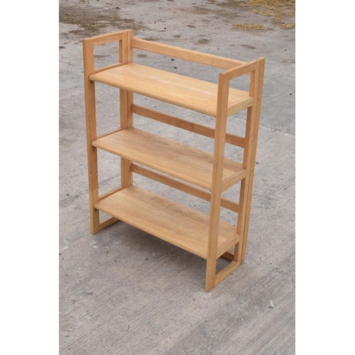 340A - A set of wooden collapsible / folding shelves, suitable for antiques fairs, car boots and markets et... 