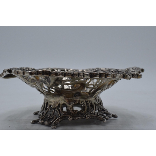 220I - Edwardian silver pedestal bon bon dish, William Comyns, London 1907, 120.6 grams.