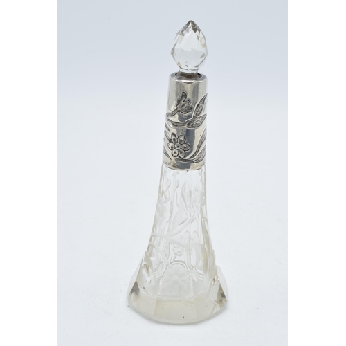 220U - Silver Art-Nouveau glass scent bottle engraved with floral decoration Birmingham 1903, 17cm tall.