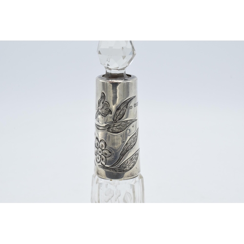 220U - Silver Art-Nouveau glass scent bottle engraved with floral decoration Birmingham 1903, 17cm tall.