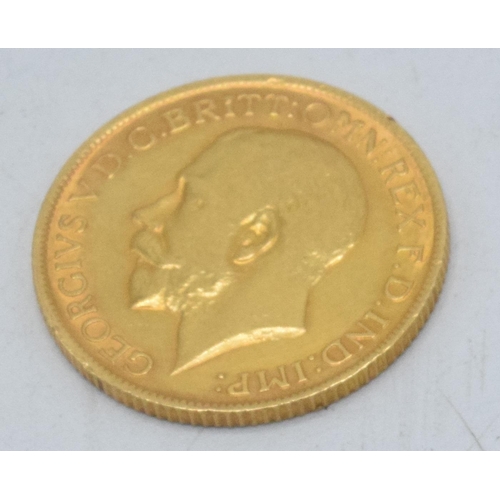 230C - George V 22ct Gold Full Sovereign dated 1915.