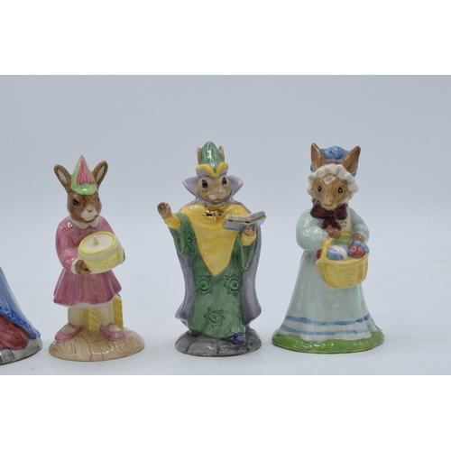 101 - Royal Doulton Bunnykins to include Sundial DB213, Fortune Teller DB218, Mrs Bunnykins DB19, Mystic D... 