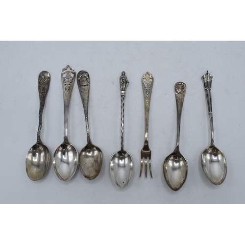 201 - A collection of silver and sterling silver spoons and a pickle fork, 78.5 grams (7).