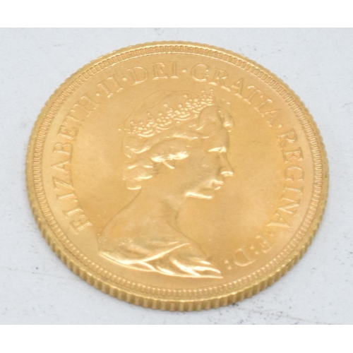 233 - Queen Elizabeth II 22ct gold full sovereign 1981.