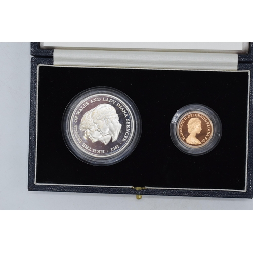 238 - Royal Mint Two Coin Commemorative set, 1981 Royal Mint proof gold sovereign and Royal Marriage proof... 