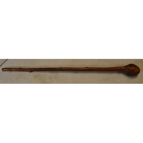 252 - A late 19th century shillelagh / knob stick, 79cm long.