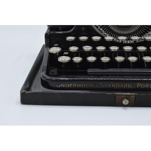 260 - Underwood Standard Portable Typewriter with lid.