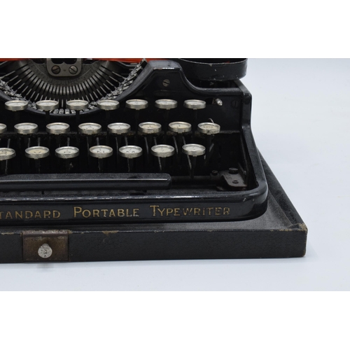 260 - Underwood Standard Portable Typewriter with lid.