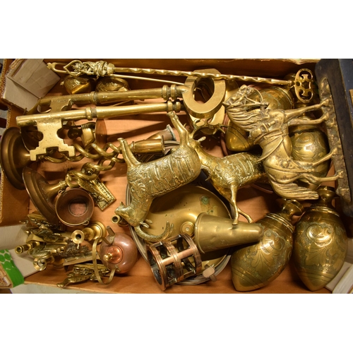 277 - A good collection of brass and metalware to include oversized brass keys, animals figures, candlesti... 