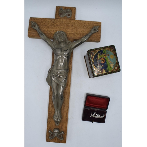 346 - A trio of items to include a vintage French crucifix with skull and bones to base, a cased .800 silv... 