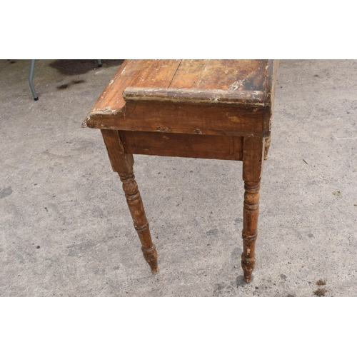 390 - Vintage English pine washstand with painted decoration / detailing with ceramic drawer knobs, 99 x 5... 