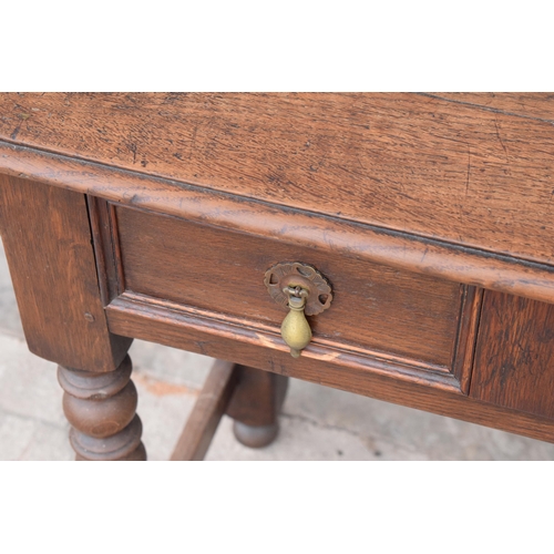 400 - A 19th century oak side hall table with single freize drawer, 80 x 41 x 75cm tall.