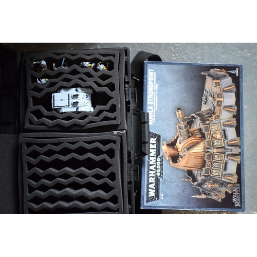 433 - Warhammer 40,000 Aquila Strongpoint together with cased figures in carry case (2).