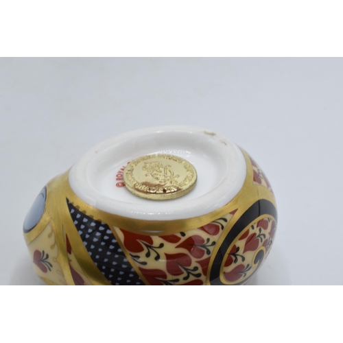 45 - Boxed Royal Crown Derby paperweight Country Mouse, first quality with gold stopper.