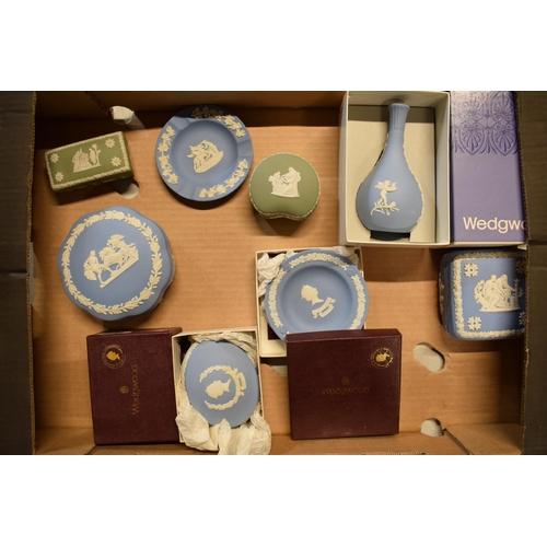 85 - A collection of Wedgwood Jasperware to include light blue and sage green consisting of pin dishes, t... 