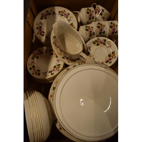 10A - A mixed collection of tea and dinner ware of varying ages and varying decoration (Qty).