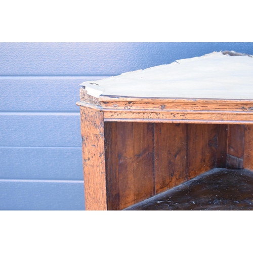 207 - 19th century oak corner cupboard with cast metal H-hinges with nice shade of brown, 101cm tall, 74cm... 