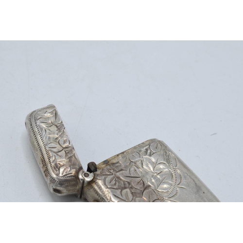 279 - Silver vesta case, Birmingham 1902, 4cm tall.