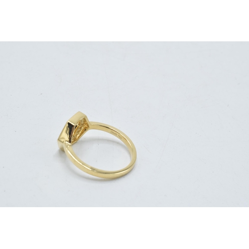 439 - 18ct gold diamond hexagonal designer ring by David M Robinson, UK size N / O, 3.5 grams.