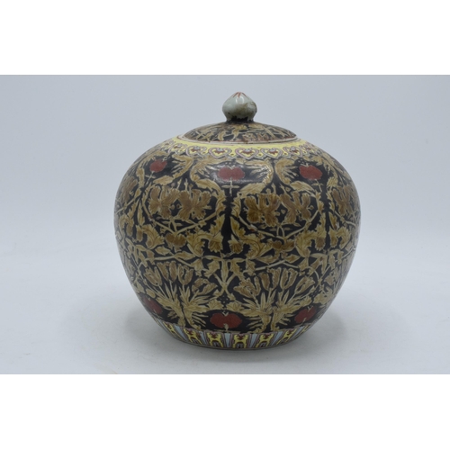 20 - Early 20th century oriental pottery lidded jar / temple jar, 19.5cm tall (lid af).