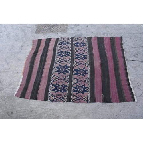 274 - Mid 20th century Turkish Killim rug, approx 160 x 112cm.