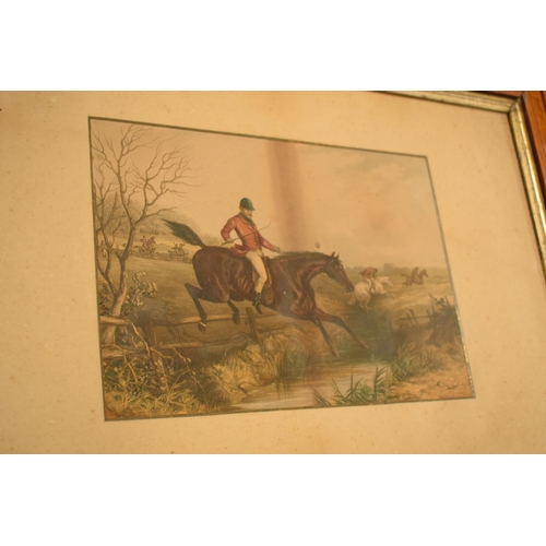 281 - A collection of period 20th century hunting scenes coloured lithographs in maple frames (4).