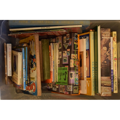 309 - A large collection of mixed books to include antiques reference books, novels and other miscellaneou... 