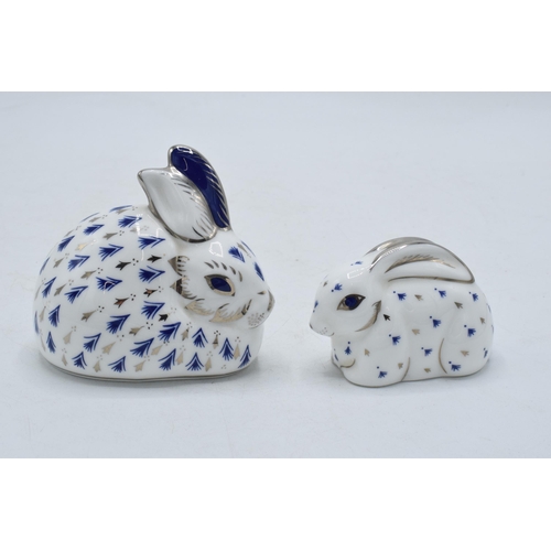 192 - Boxed Royal Crown Derby paperweights Platinum Rabbit and Baby Rabbit, first quality with gold stoppe... 