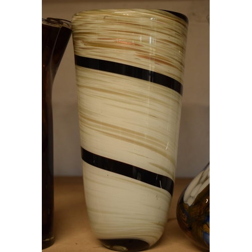 31 - A collection of assorted art / studio glass in the form of jugs and vases (4), tallest 30cm.
