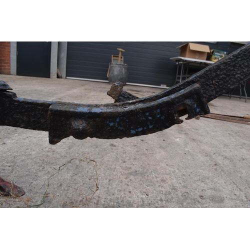 326 - Antique cast-metal garden plough, 260cm long. Working wheel.