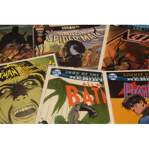 381 - A large collection of modern Marvel / DC / DC Universe comics mostly in plastic wallets to include B... 