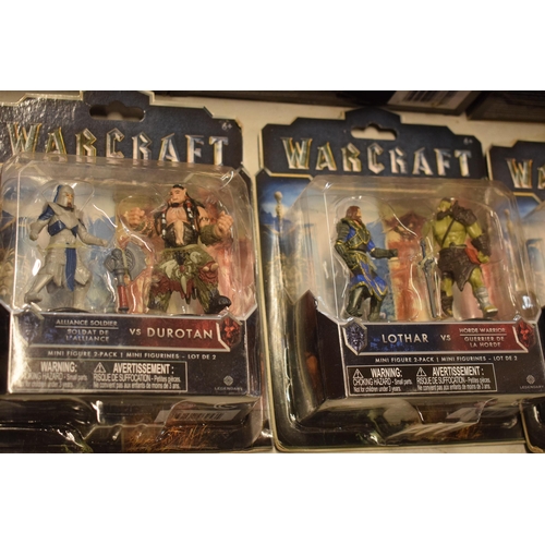 406 - A boxed collection of Warcraft figures of varying sizes to include Mediah, Blackhand, Duraton and bo... 