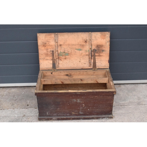 330B - Vintage pine toolbox with lift out drawer, 64 x 35 x 32cm tall.