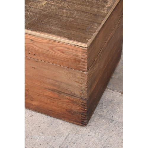 330D - Vintage pine box with dovetail joints together later plywood top, 70 x 29 x 25cm tall.