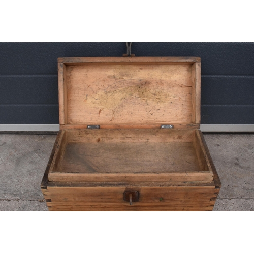 330E - Vintage thick pine tool box / wooden box with metal clasp to front and tools inside (Qty). 45 x 23 x... 