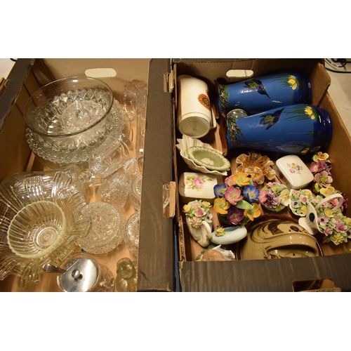 201 - A mixed collection of items to include glass ware, flower bowls, Longpark of Torquary large vases )1... 