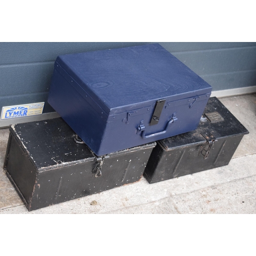 256 - A trio of metal tool boxes / tins of varying sizes (3).